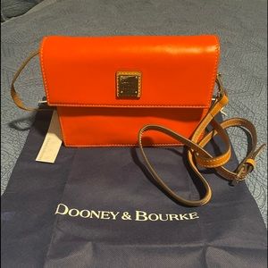 Wexford Leather D&B East/West Crossbody bag